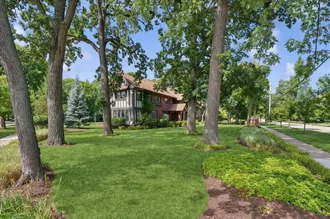 100 Old Green Bay Road Winnetka IL 60093