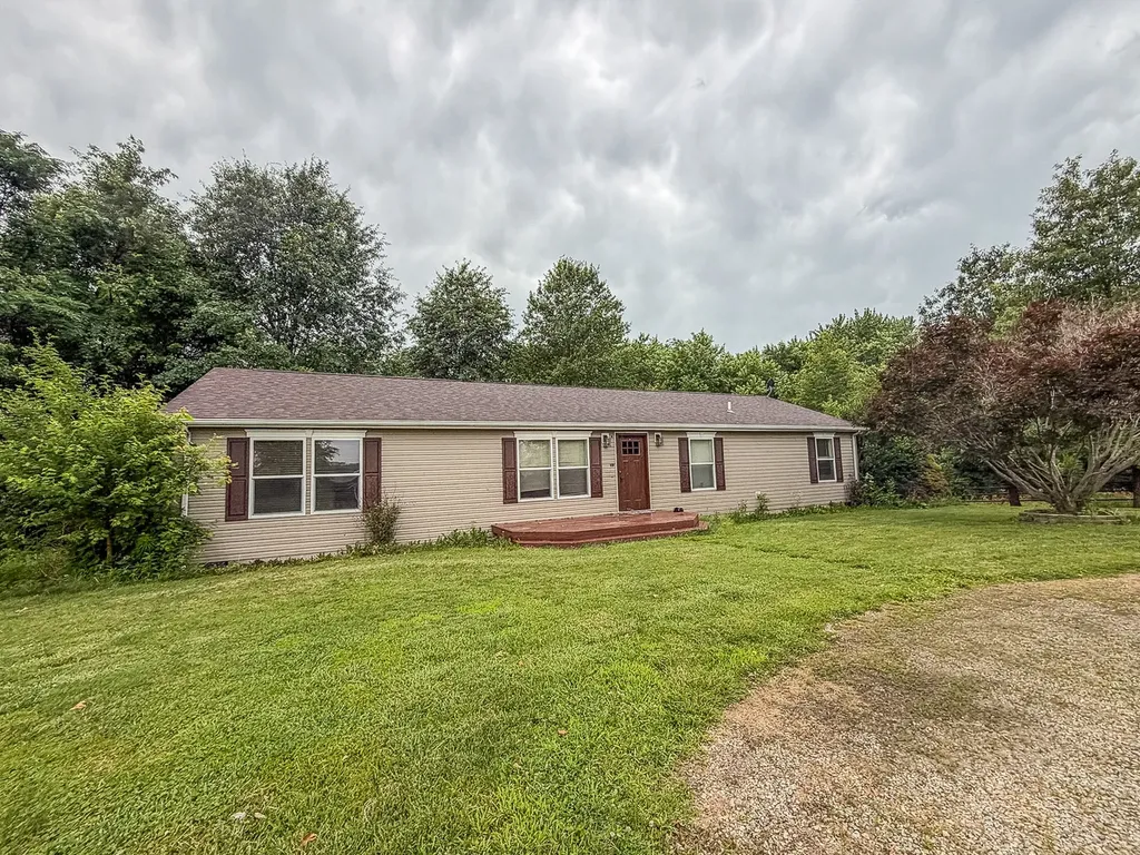 416 North White Oak Street Camargo IL 61919