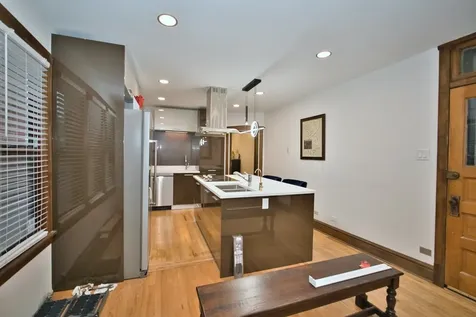 2437 West North Shore Avenue Chicago IL 60645
