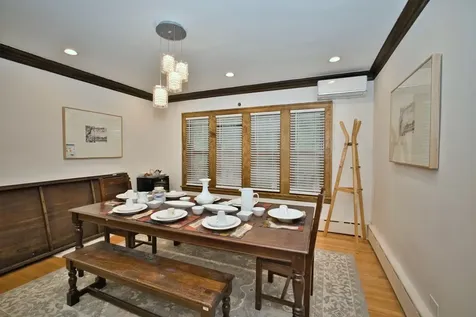 2437 West North Shore Avenue Chicago IL 60645