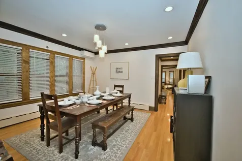 2437 West North Shore Avenue Chicago IL 60645