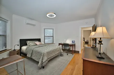 2437 West North Shore Avenue Chicago IL 60645