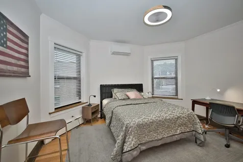 2437 West North Shore Avenue Chicago IL 60645