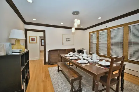 2437 West North Shore Avenue Chicago IL 60645