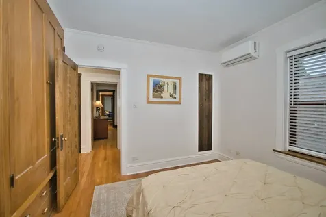 2437 West North Shore Avenue Chicago IL 60645