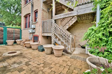 2437 West North Shore Avenue Chicago IL 60645