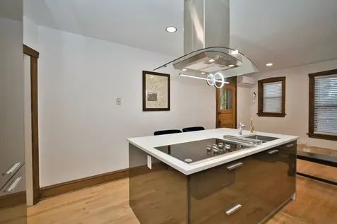2437 West North Shore Avenue Chicago IL 60645