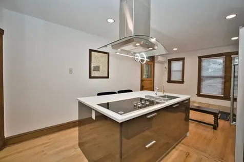 2437 West North Shore Avenue Chicago IL 60645