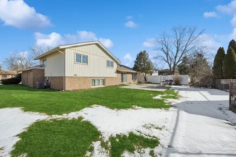 803 East 193rd Street Glenwood IL 60425