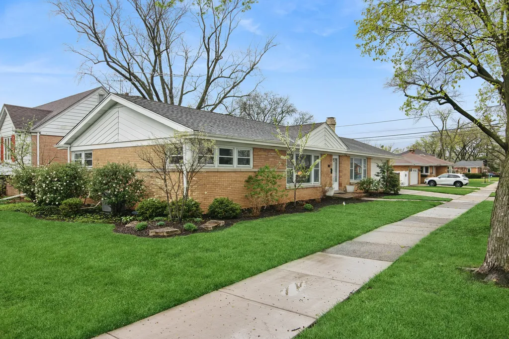 701 Peterson Avenue Park Ridge IL 60068