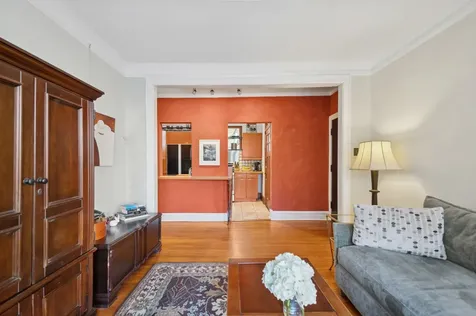 728 1/2 Hinman Avenue Evanston IL 60202