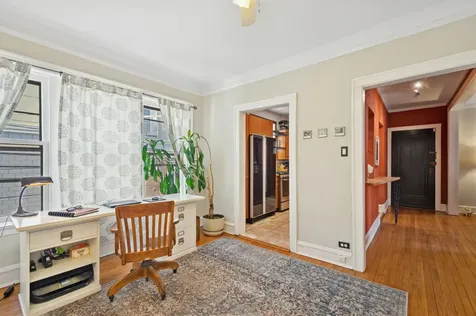 728 1/2 Hinman Avenue Evanston IL 60202