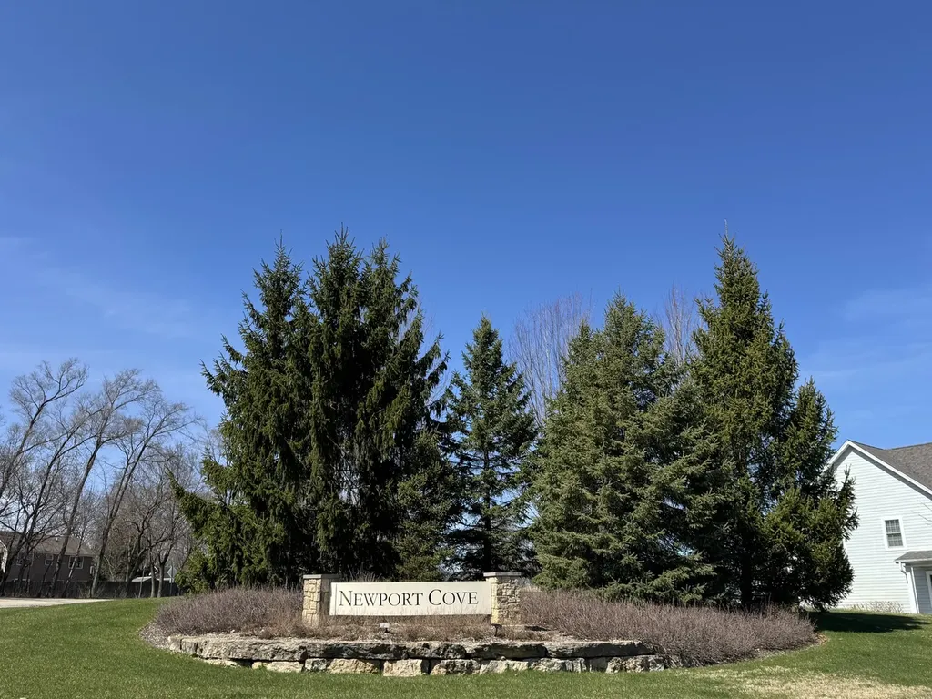 40729 North North Newport Drive Antioch IL 60002