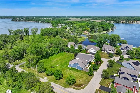 40729 North North Newport Drive Antioch IL 60002