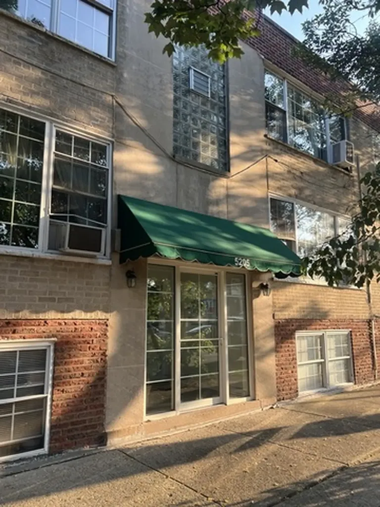 5205 West Drummond Place Chicago IL 60639