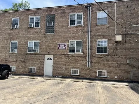 5205 West Drummond Place Chicago IL 60639