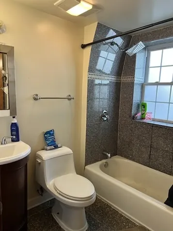 5205 West Drummond Place Chicago IL 60639