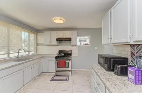 9760 South Dobson Avenue Chicago IL 60628