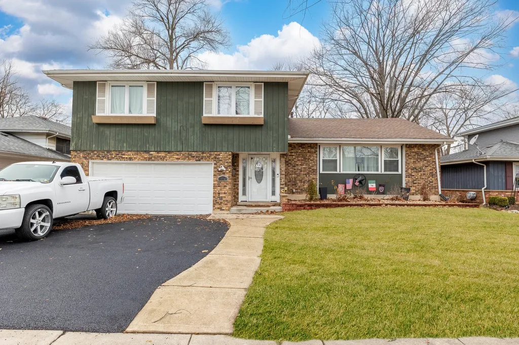 17742 Larkspur Lane Homewood IL 60430