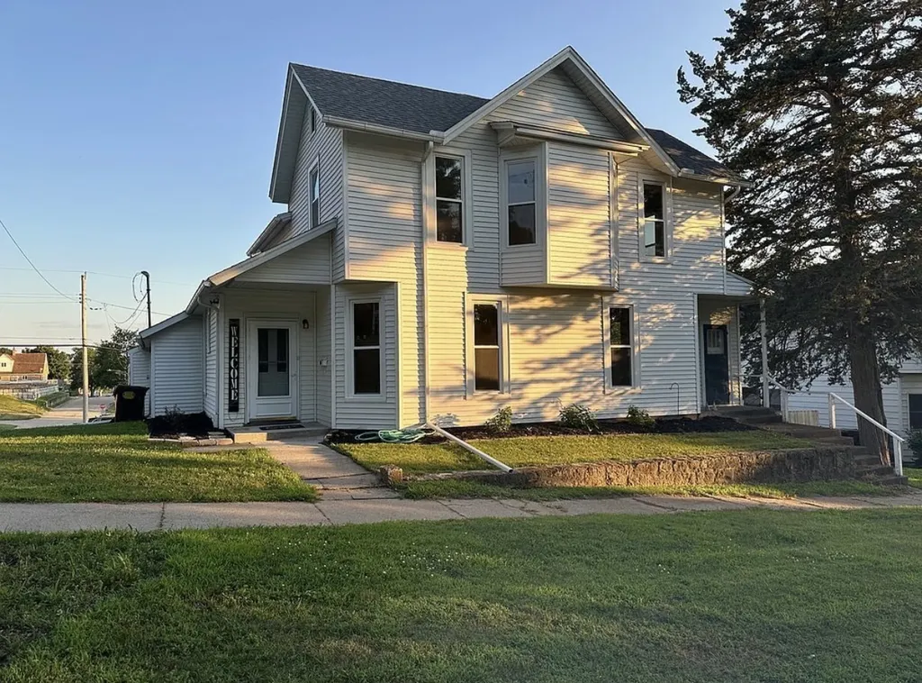 616 10TH Avenue Fulton IL 61252