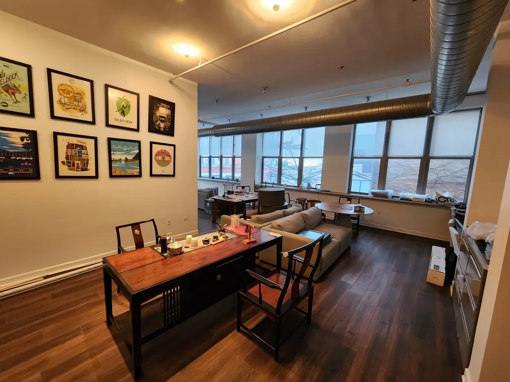 824 West Superior Street Chicago IL 60642