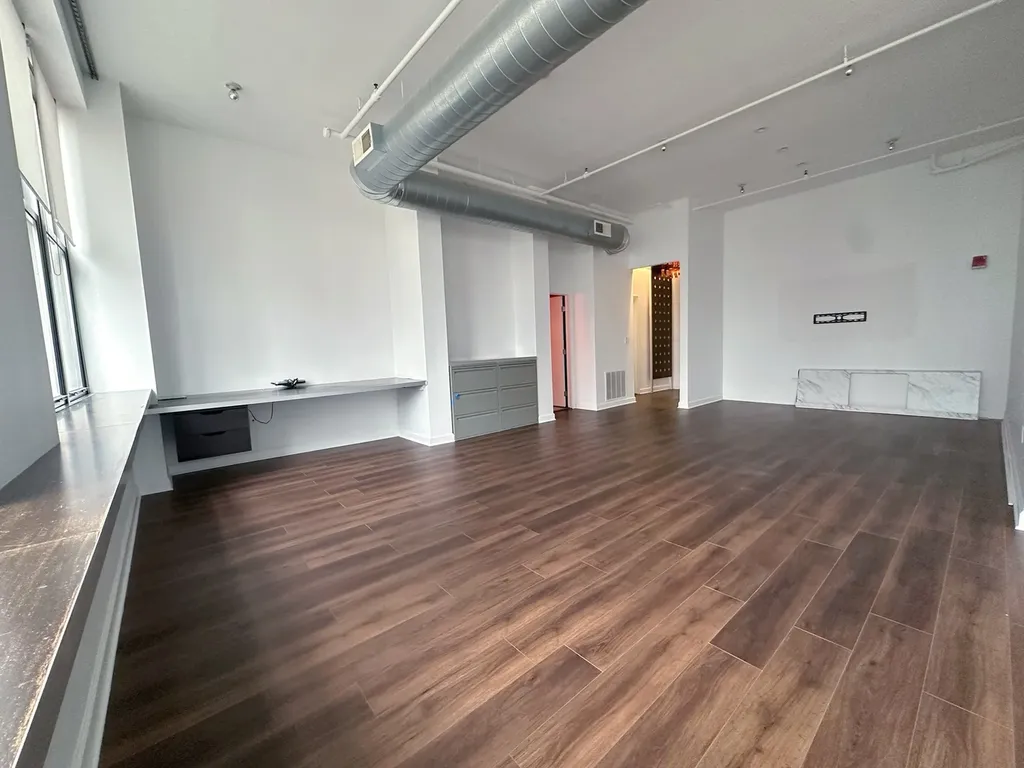 824 West Superior Street Chicago IL 60642