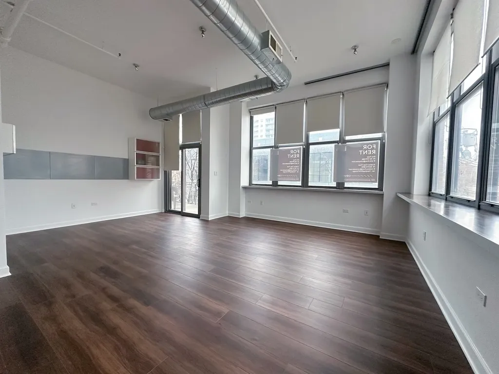 824 West Superior Street Chicago IL 60642