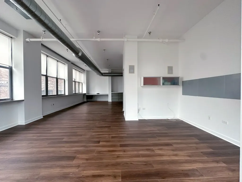 824 West Superior Street Chicago IL 60642