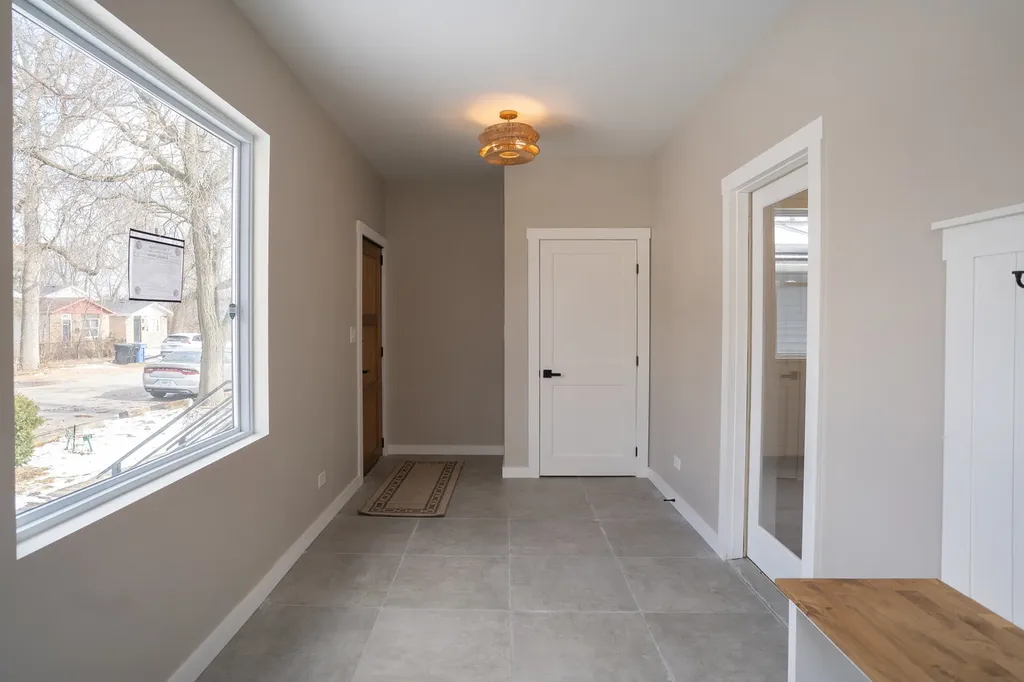 1537 West 110th Street Chicago IL 60643
