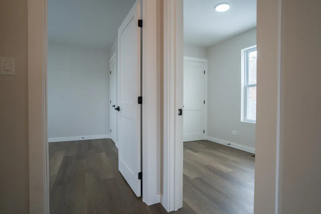 1537 West 110th Street Chicago IL 60643