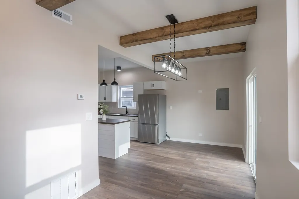 1537 West 110th Street Chicago IL 60643