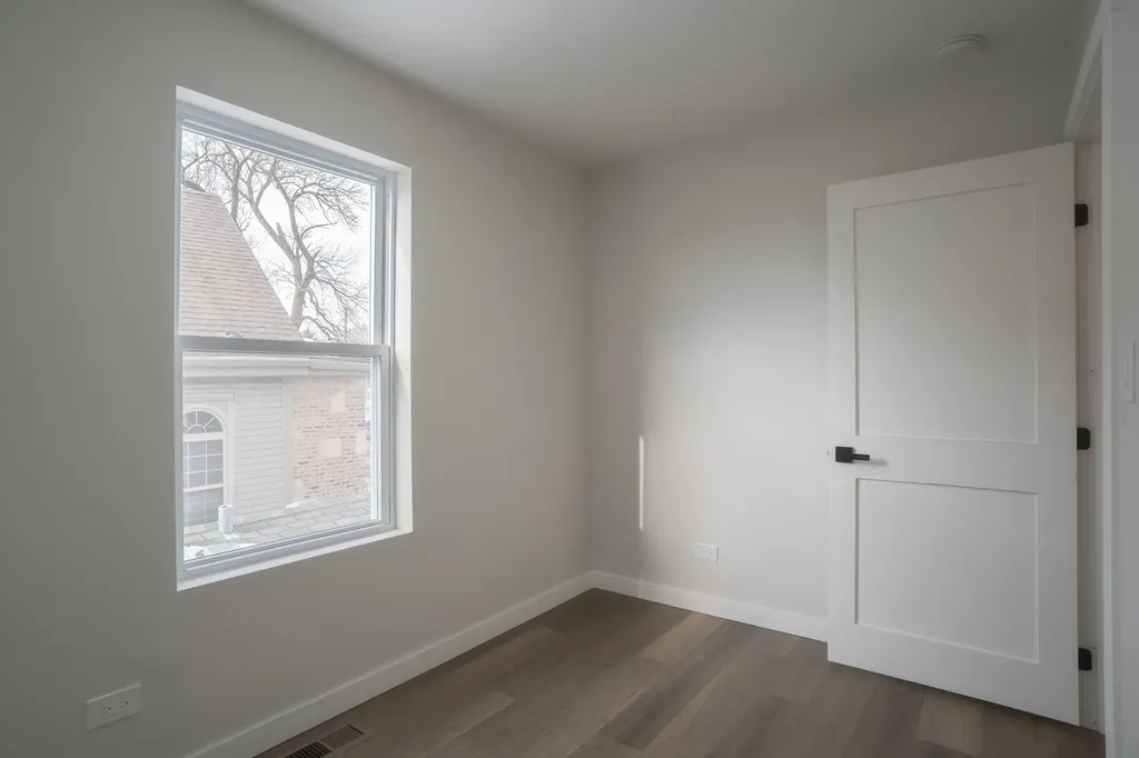 1537 West 110th Street Chicago IL 60643