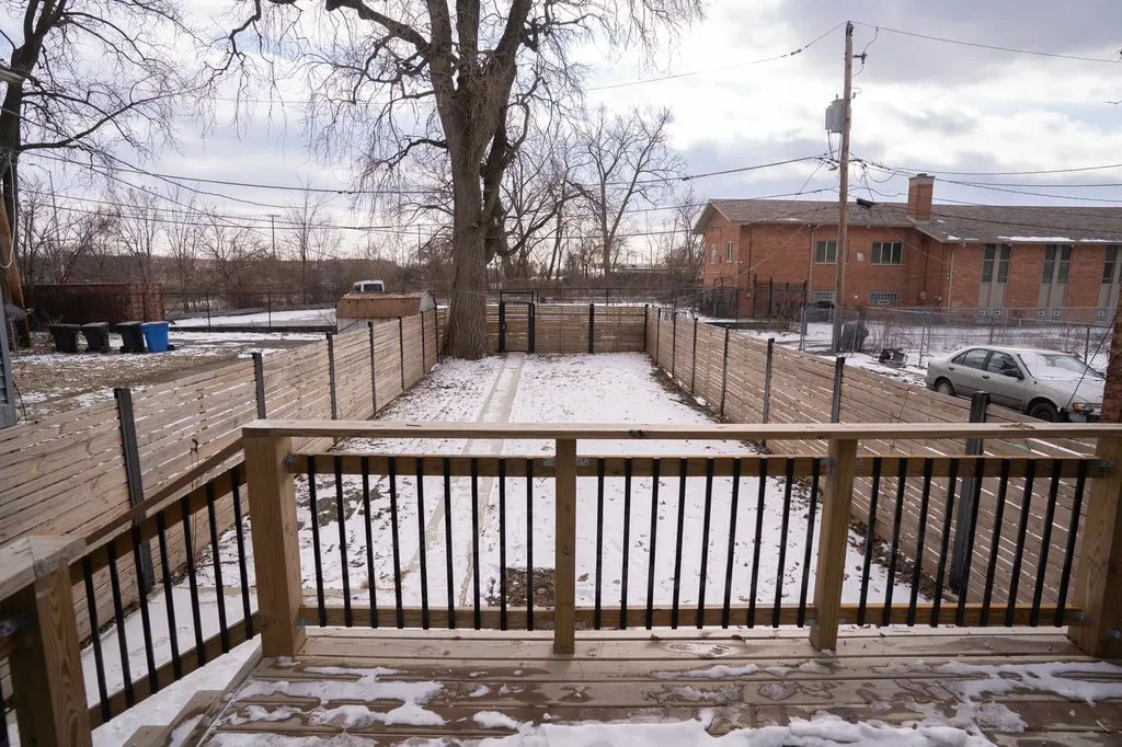1537 West 110th Street Chicago IL 60643