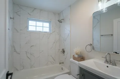1537 West 110th Street Chicago IL 60643