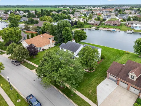604 Mahoney Drive Minooka IL 60447