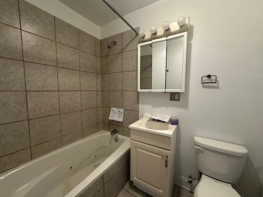 7334 North Winchester Avenue Chicago IL 60626