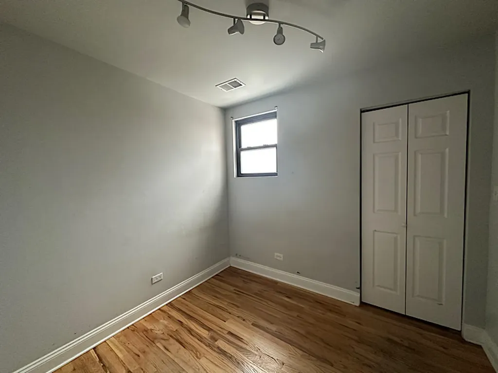 7334 North Winchester Avenue Chicago IL 60626