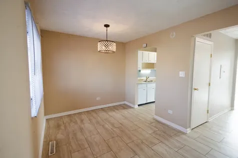 1119 South Curtis Avenue Kankakee IL 60901