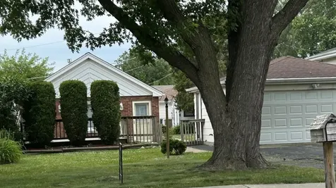 9170 Crescent Court Oak Lawn IL 60453