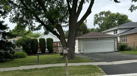 9170 Crescent Court Oak Lawn IL 60453