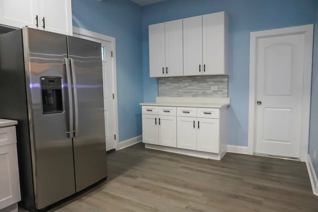 320 North Menard Avenue Chicago IL 60644