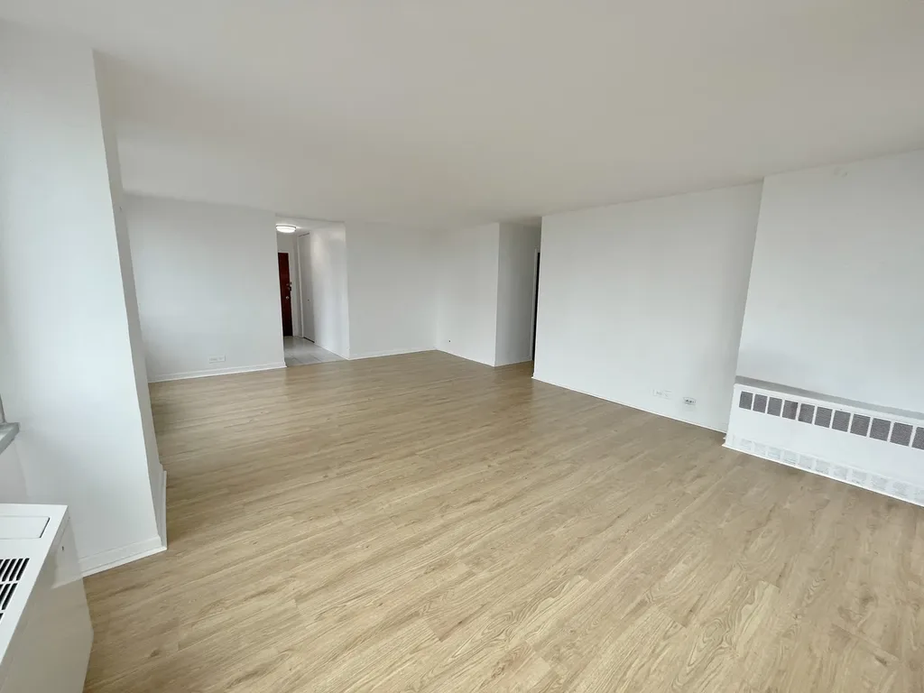 5601 North Sheridan Road Chicago IL 60660