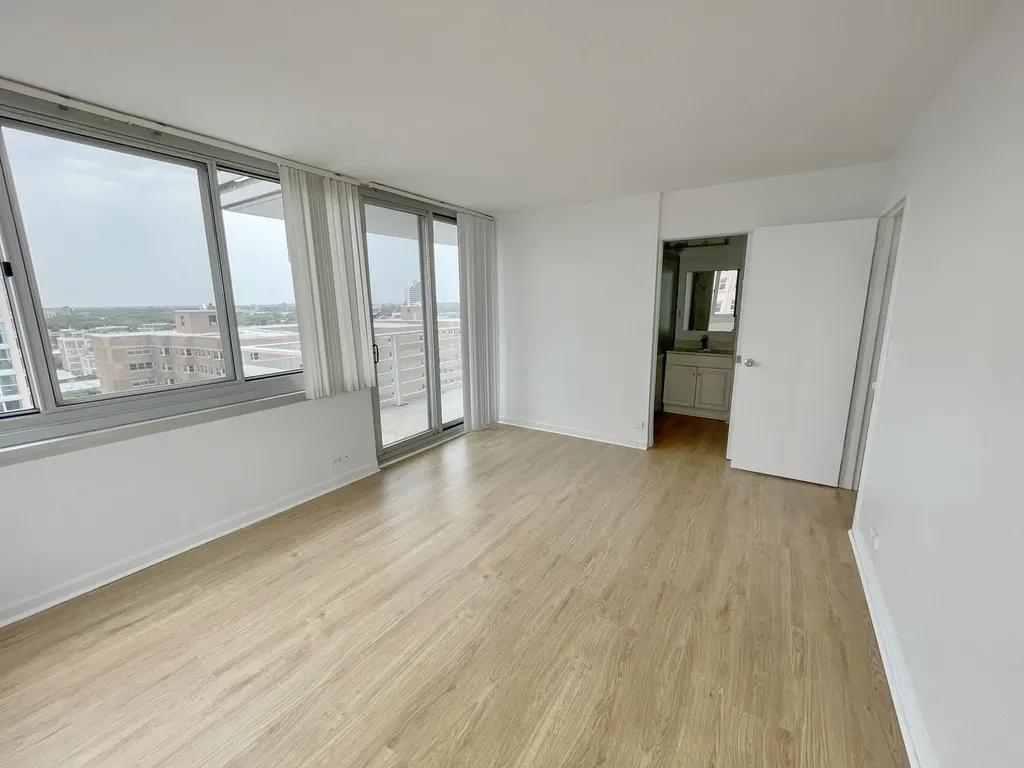 5601 North Sheridan Road Chicago IL 60660