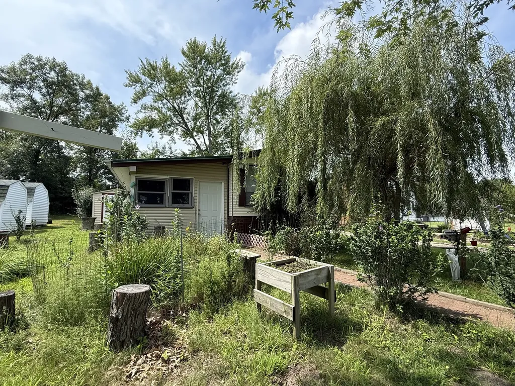 22-46 Woodhaven Lakes Sublette IL 61367