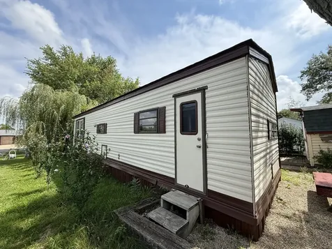 22-46 Woodhaven Lakes Sublette IL 61367