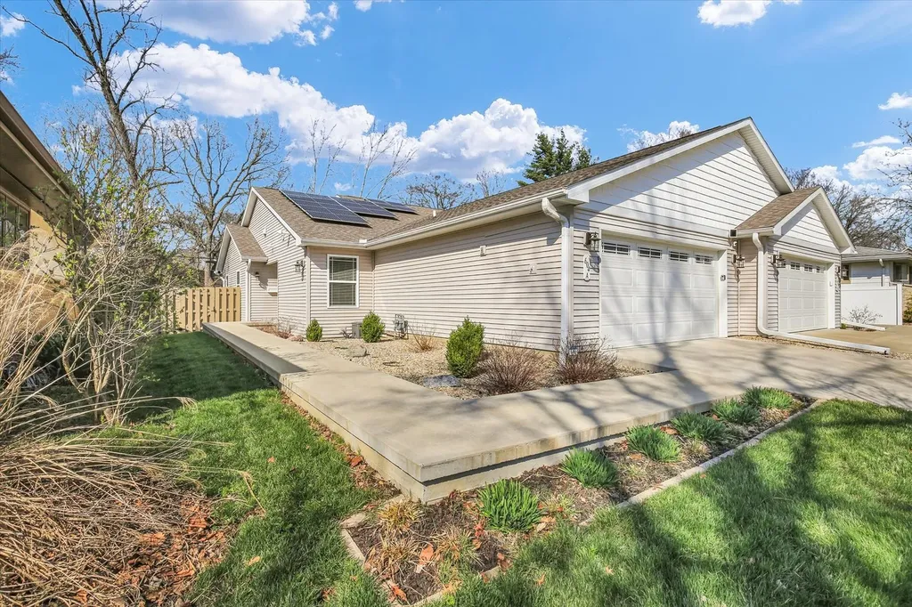 604 East Harding Drive Urbana IL 61801