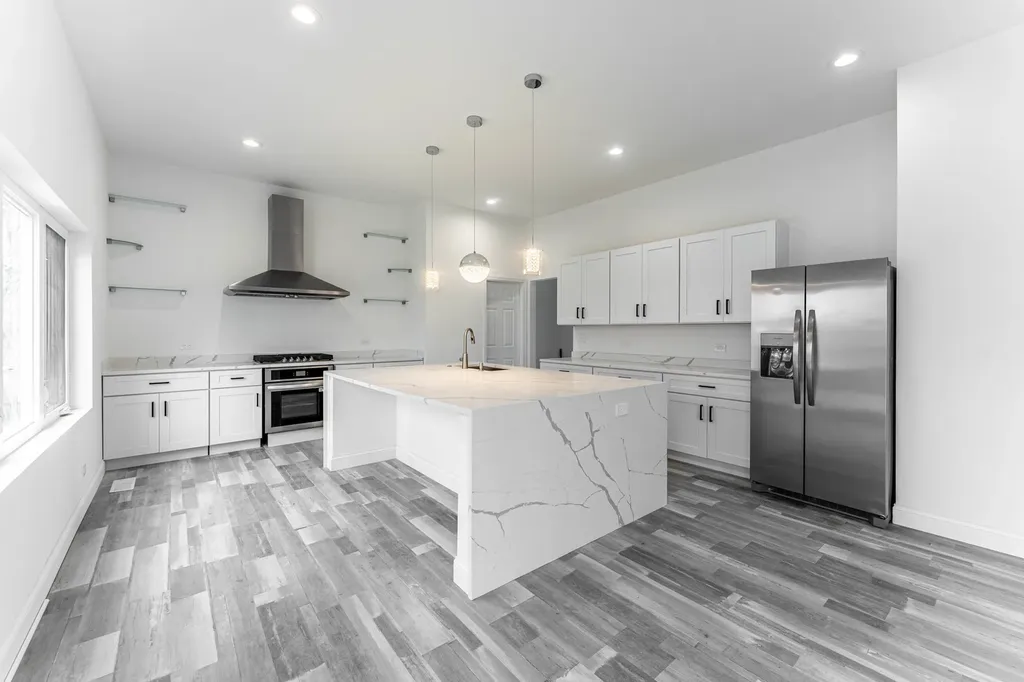 168 Winston Drive Bolingbrook IL 60440