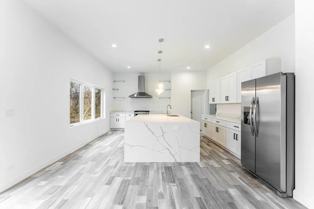 168 Winston Drive Bolingbrook IL 60440