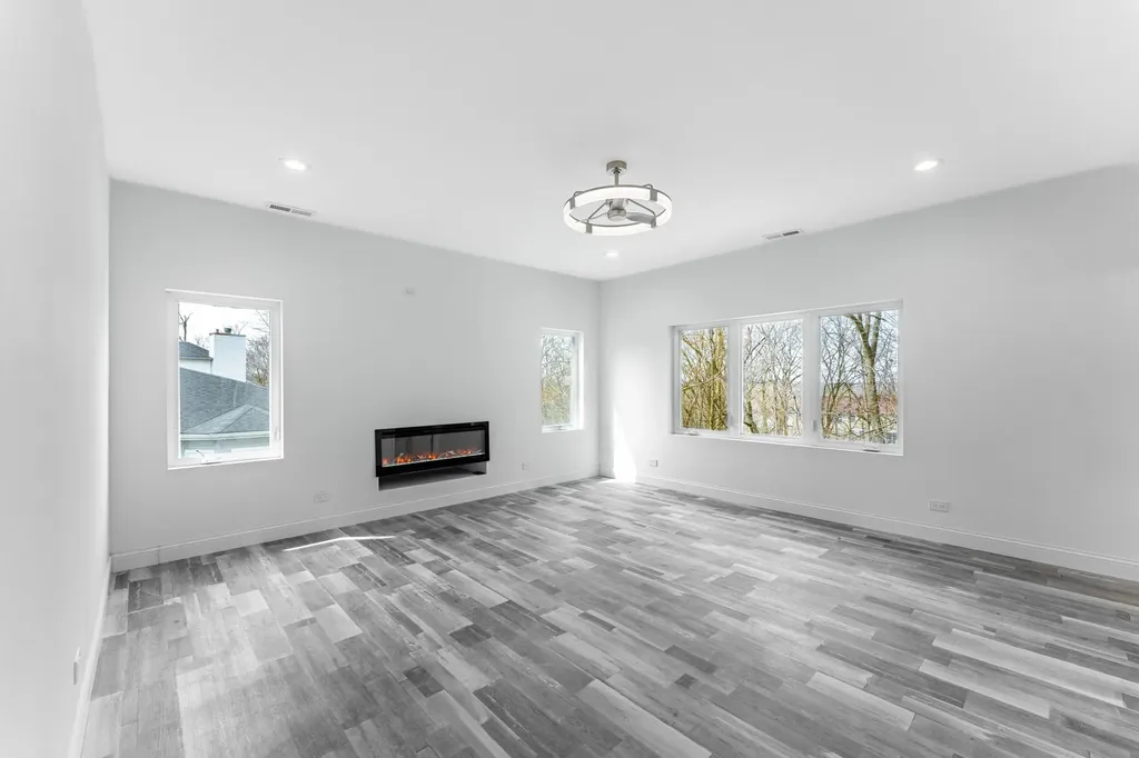 168 Winston Drive Bolingbrook IL 60440