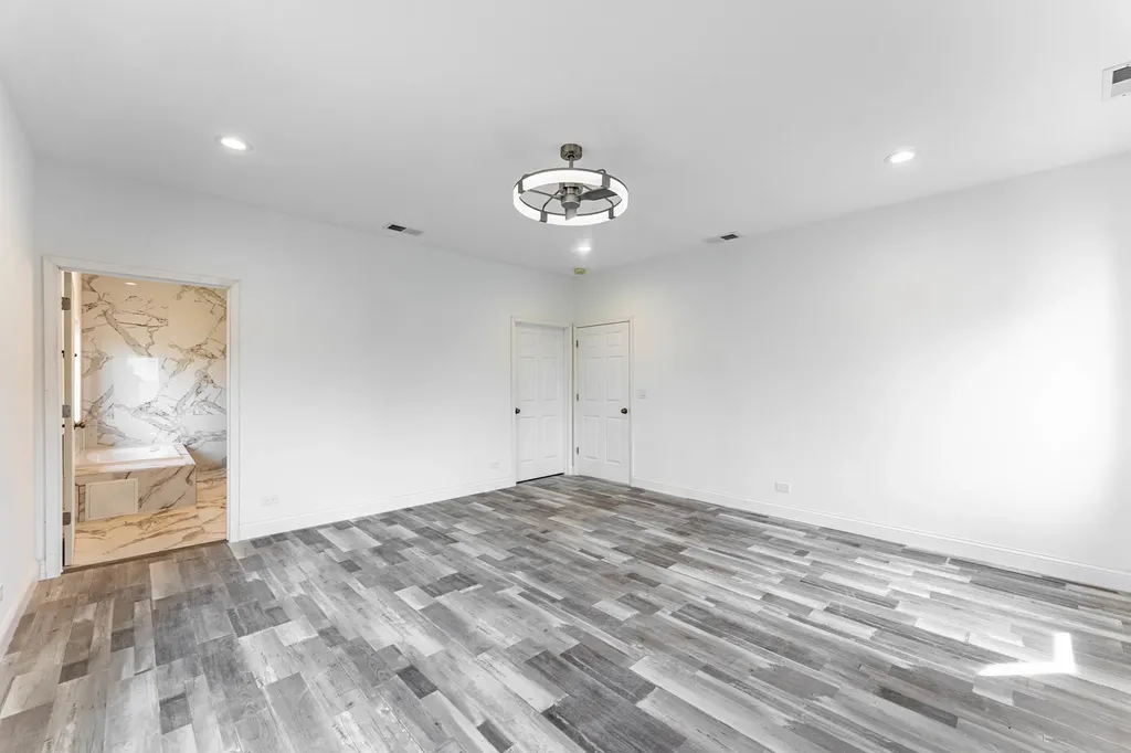168 Winston Drive Bolingbrook IL 60440